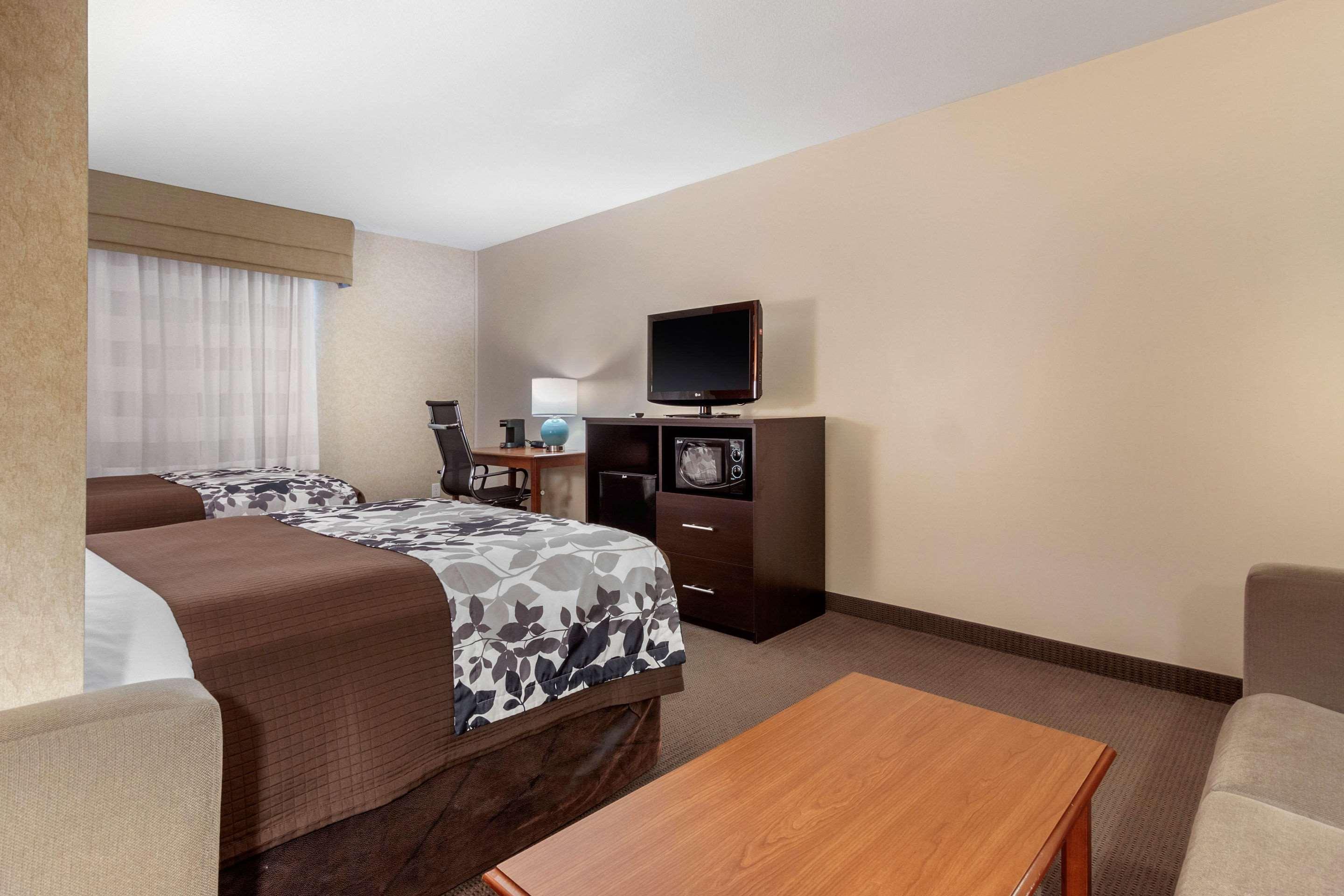 Sleep Inn & Suites Hays I-70 Bagian luar foto