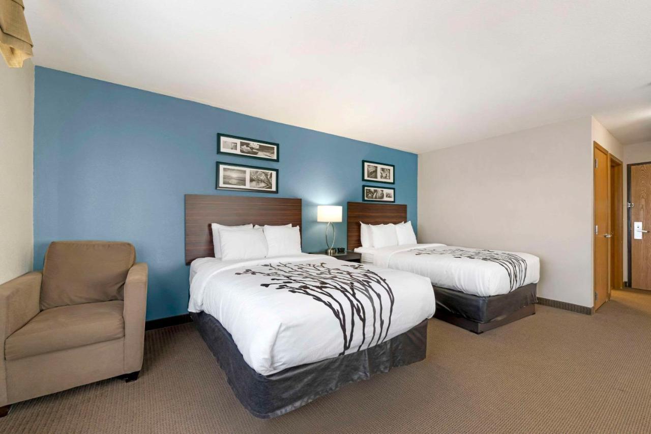 Sleep Inn & Suites Hays I-70 Bagian luar foto